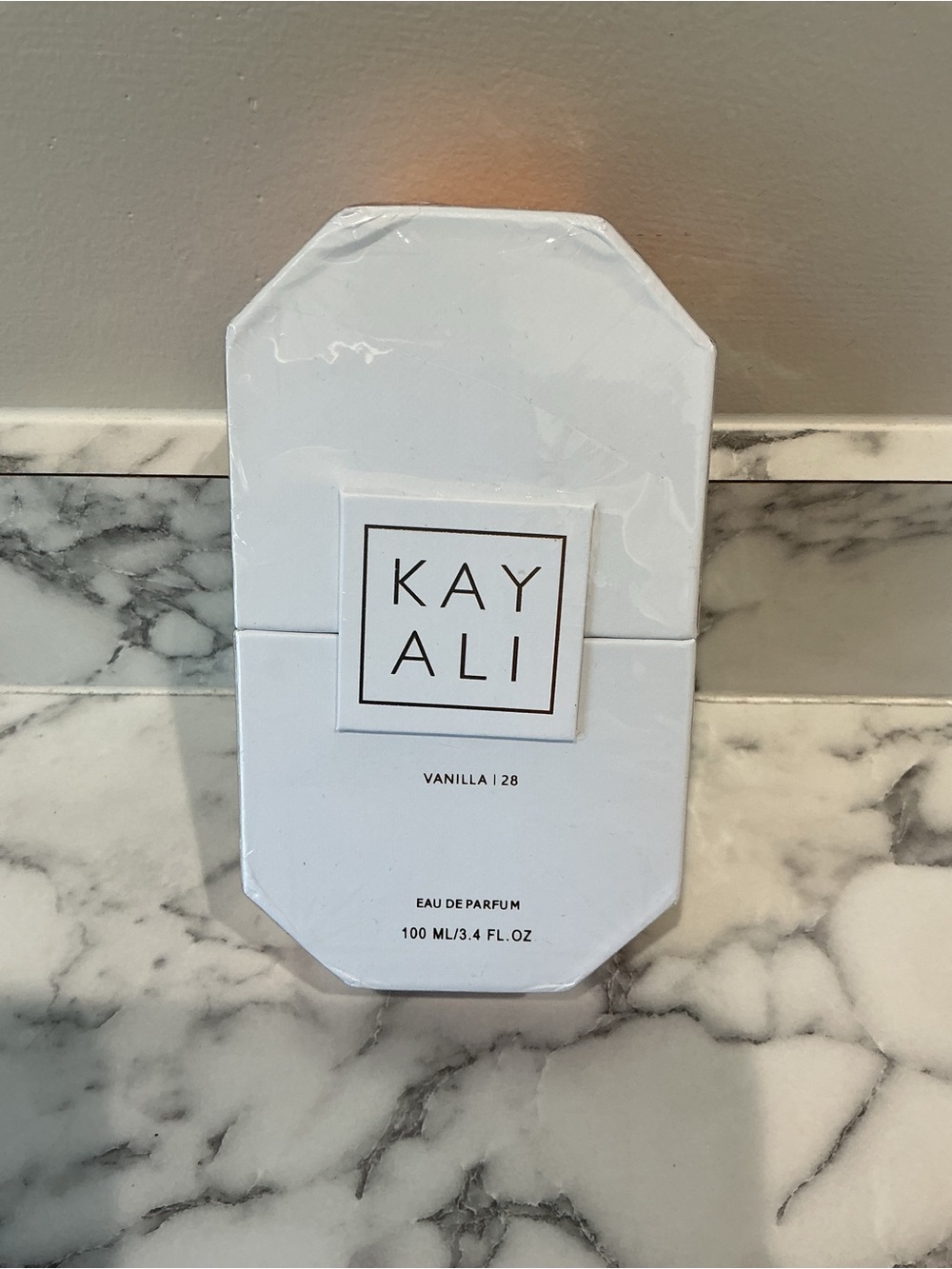 KAYALI Vanilla 28 Eau de Parfum - White